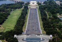 Trump Disputes Vandalism Findings at Lincoln Memorial Reflecting Pool
