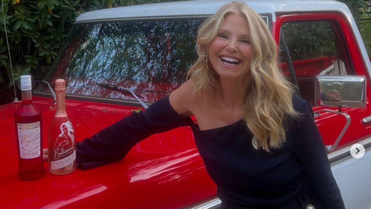 Christie Brinkley Stuns in New Instagram Post, Sparks Daughter Look-Alike Comments