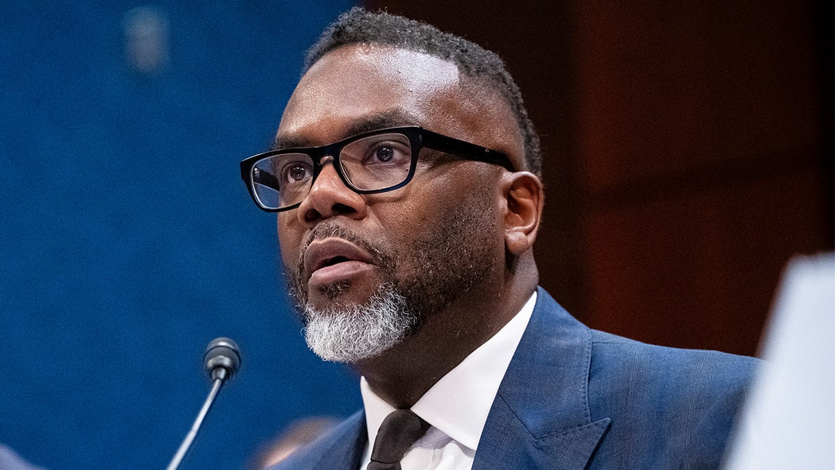 Chicago Mayor Johnson’s Order on Contractor Disclosures