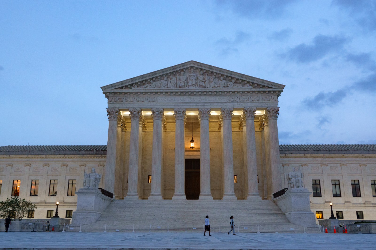 Conservatives Eye Future Judicial Influence After Supreme Court Ruling on Birthright Citizenship