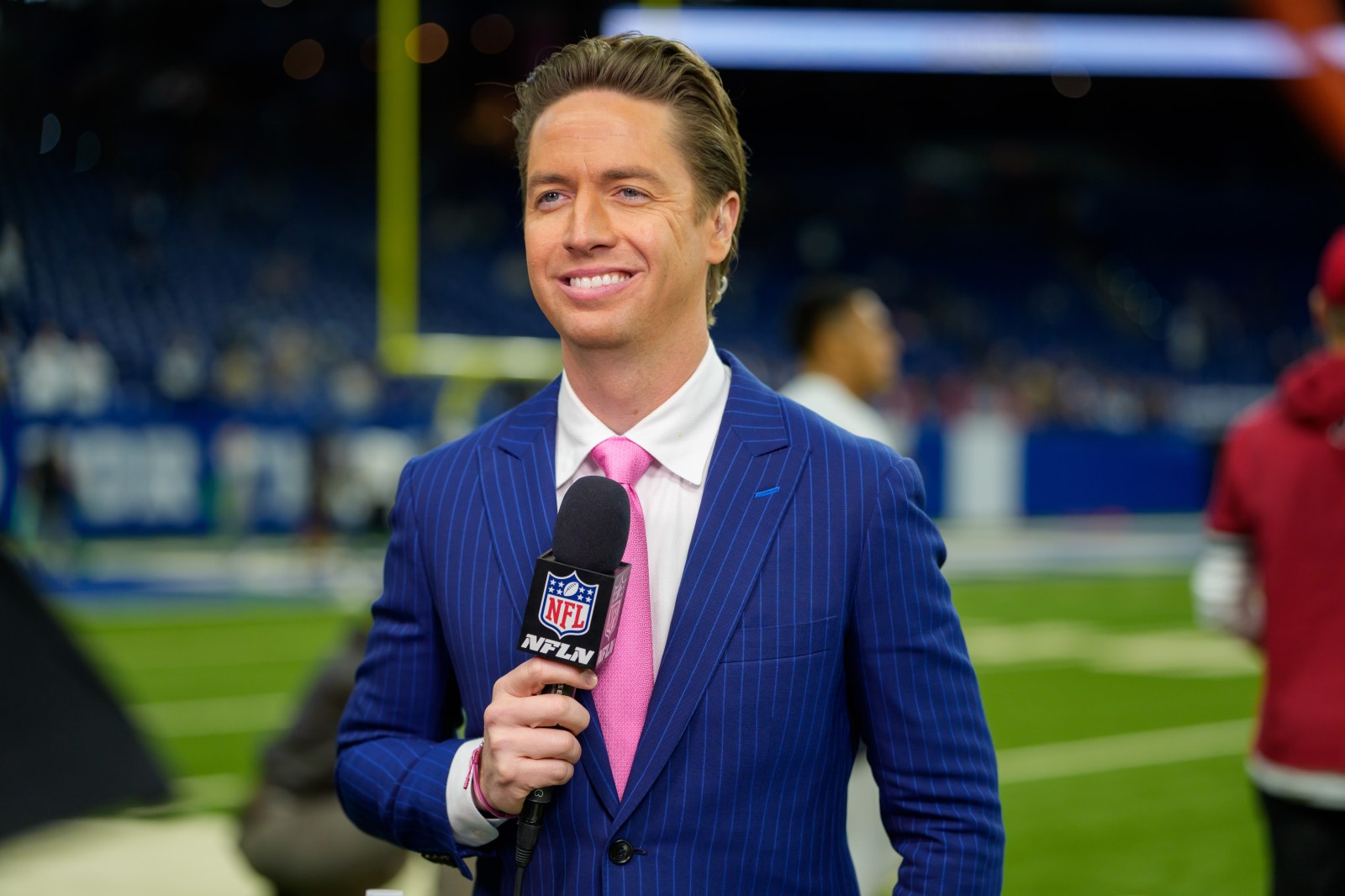 Netflix Ventures into Live Sports with NFL Streaming