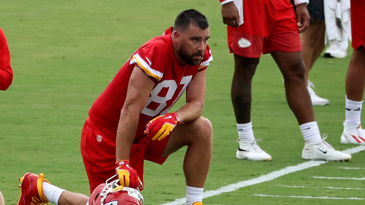 Travis Kelce’s Physique Draws Attention at Chiefs Training Camp