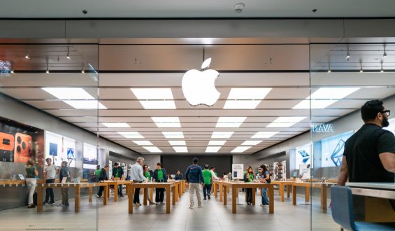 Apple’s Tariff Refunds: Billions Recovered, But No Direct Consumer Benefit