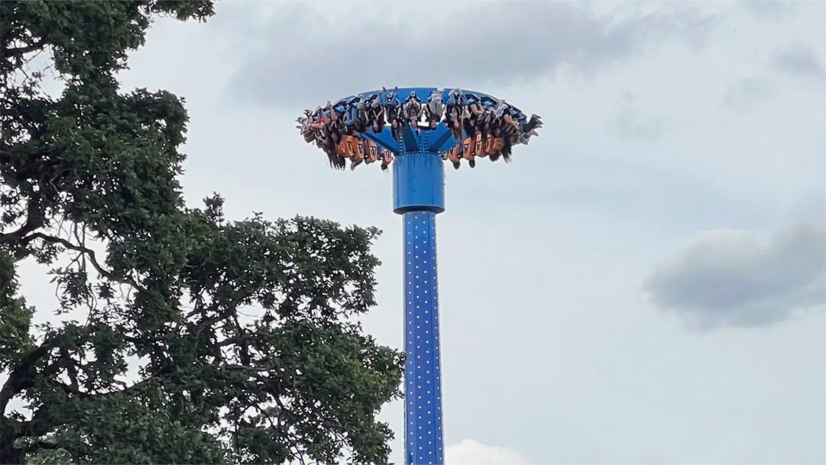 Oregon Ride Malfunction Leaves 30 People Stuck Upside Down