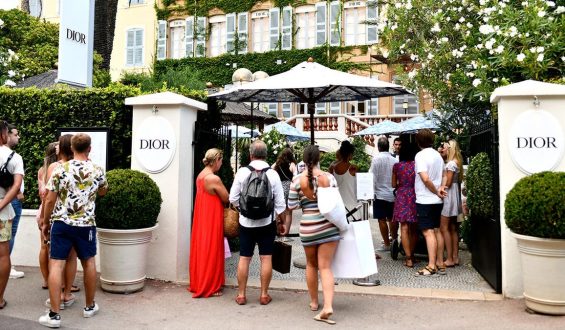 Saint-Tropez Faces Tourist Overcrowding Issues