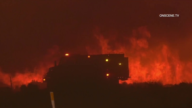 Thousands Return as Efforts Continue to Contain Reno Wildfire