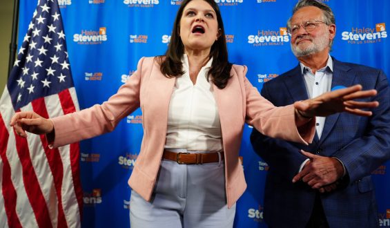Candidates Make Final Push in Michigan Democratic Senate Primary