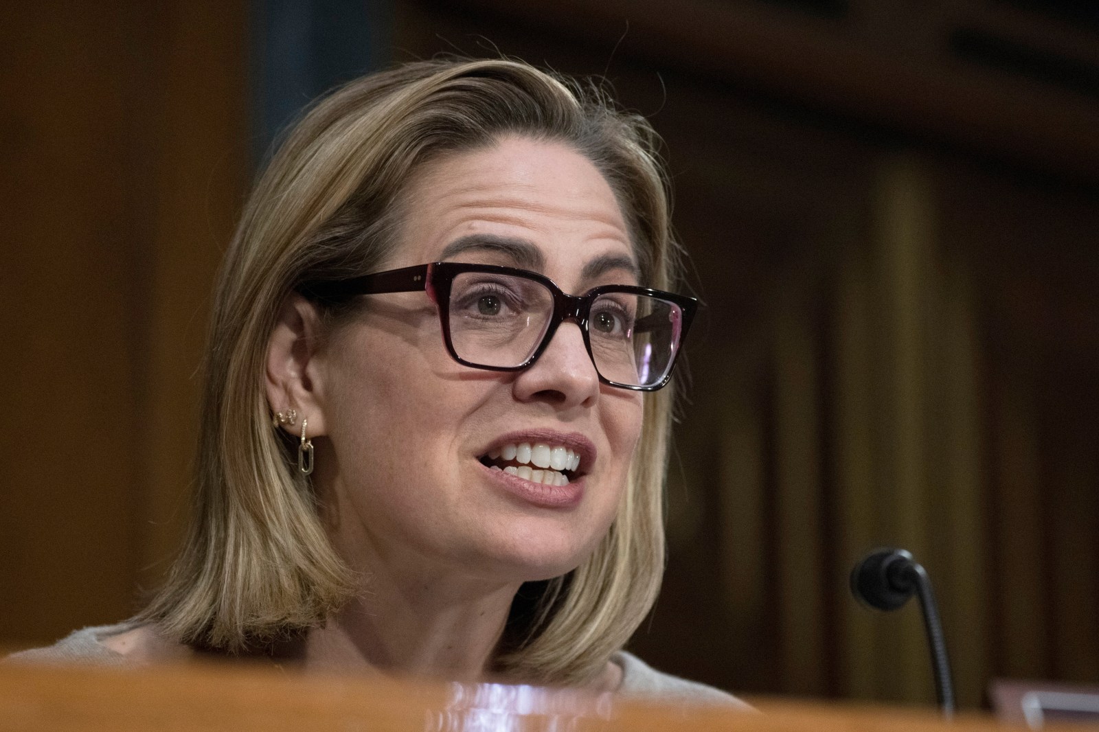 Sinema’s Court Filings Reveal Relationship Details Amid Legal Dispute