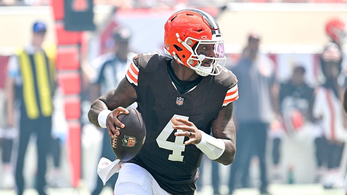 Deshaun Watson Shines After Weather Delays in Browns Victory