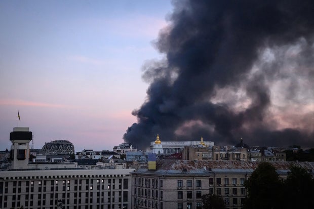 Russian Airstrikes on Kyiv Resume After Diplomatic Pause