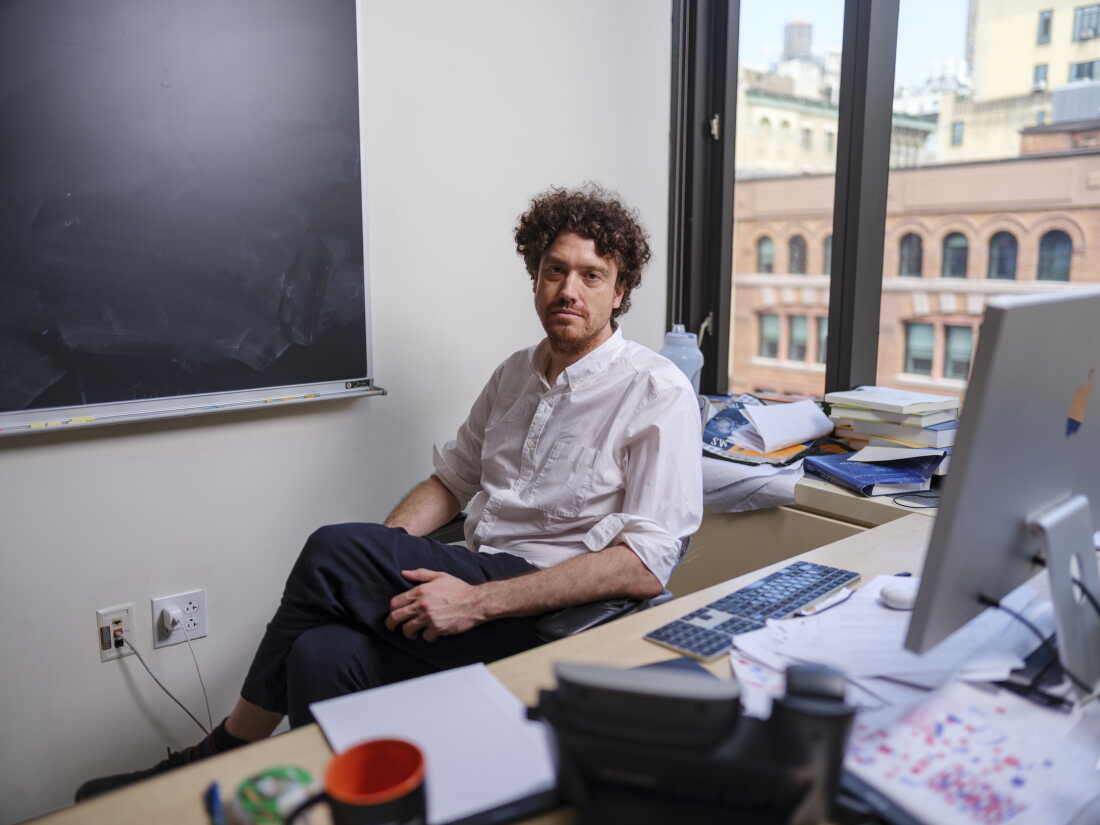 AI and Mathematicians Clash Over Navier-Stokes Problem
