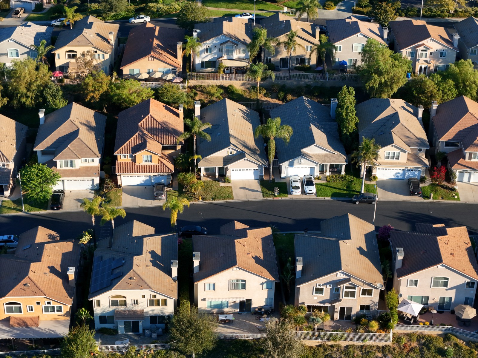 Challenges and Shifts in the U.S. Housing Market