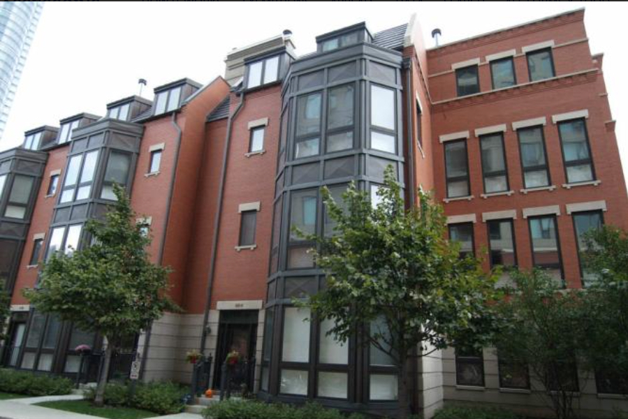 Jevon Carter Sells Chicago Town Home for $1.3 Million
