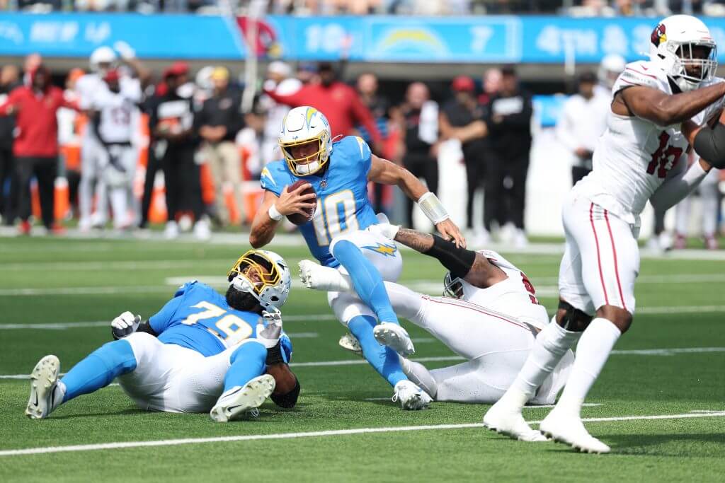 First Sunday of NFL Season Bursts with High Scores and Thrills