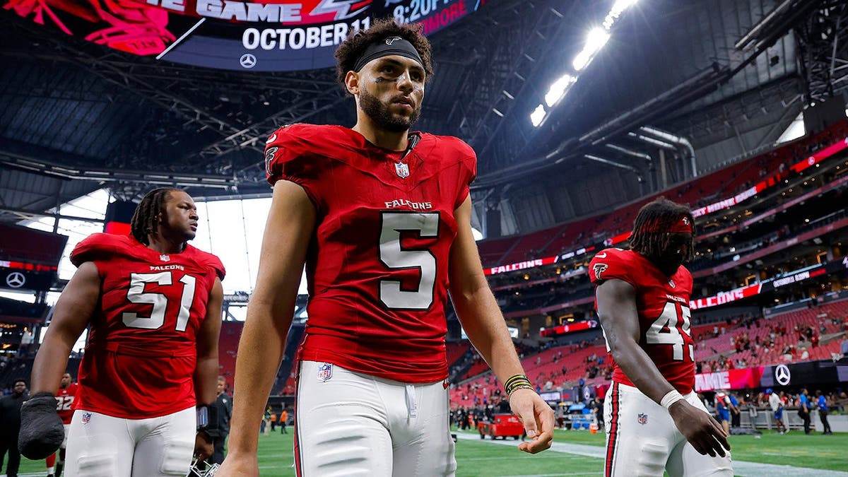 Atlanta Falcons Struggle Against Carolina Panthers: Drake London’s Heated Moment