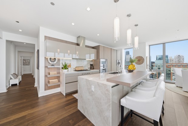Luxury Chicago Condo Features Stunning Views And Modern Amenities