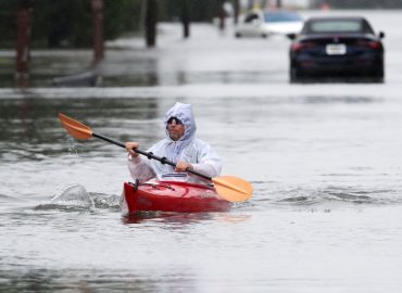 Nor’easter Brings Flooding, Power Outages, and Travel Disruptions to Eastern Seaboard