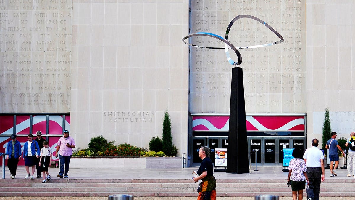 Debates Over Smithsonian Museum’s Shift Towards Activism