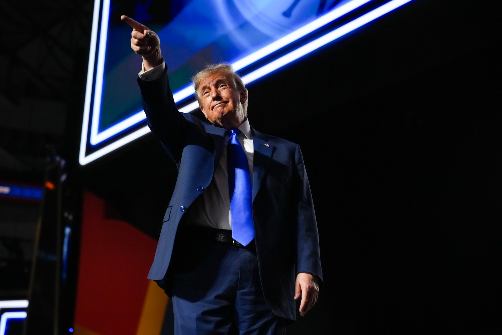 Trump’s Financial Promise Faces Legal and Practical Scrutiny
