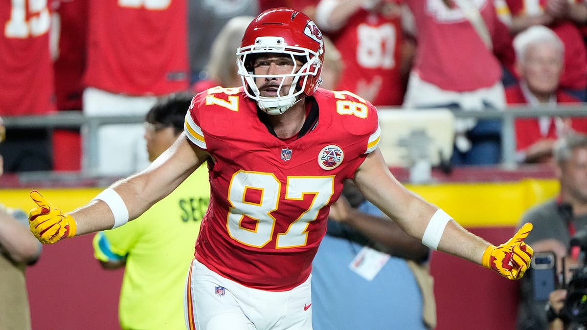 Travis Kelce Shines in Chiefs’ Overtime Victory