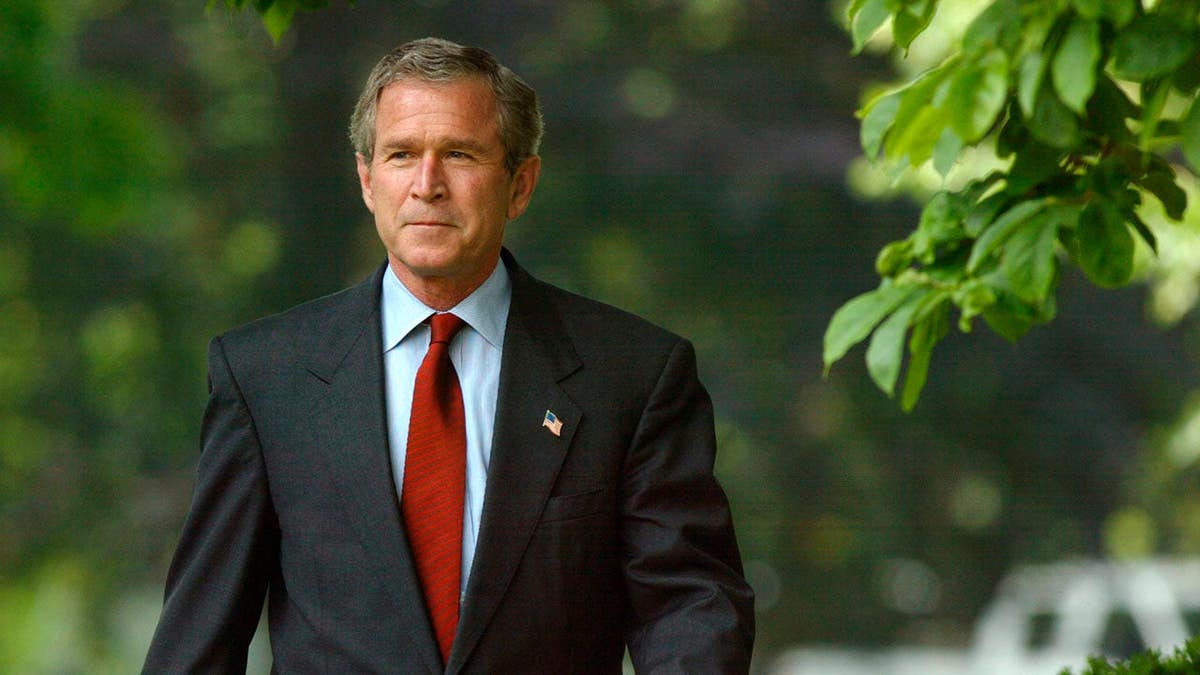 Republicans Face Challenges Similar to 2006 in Upcoming 2026 Midterms