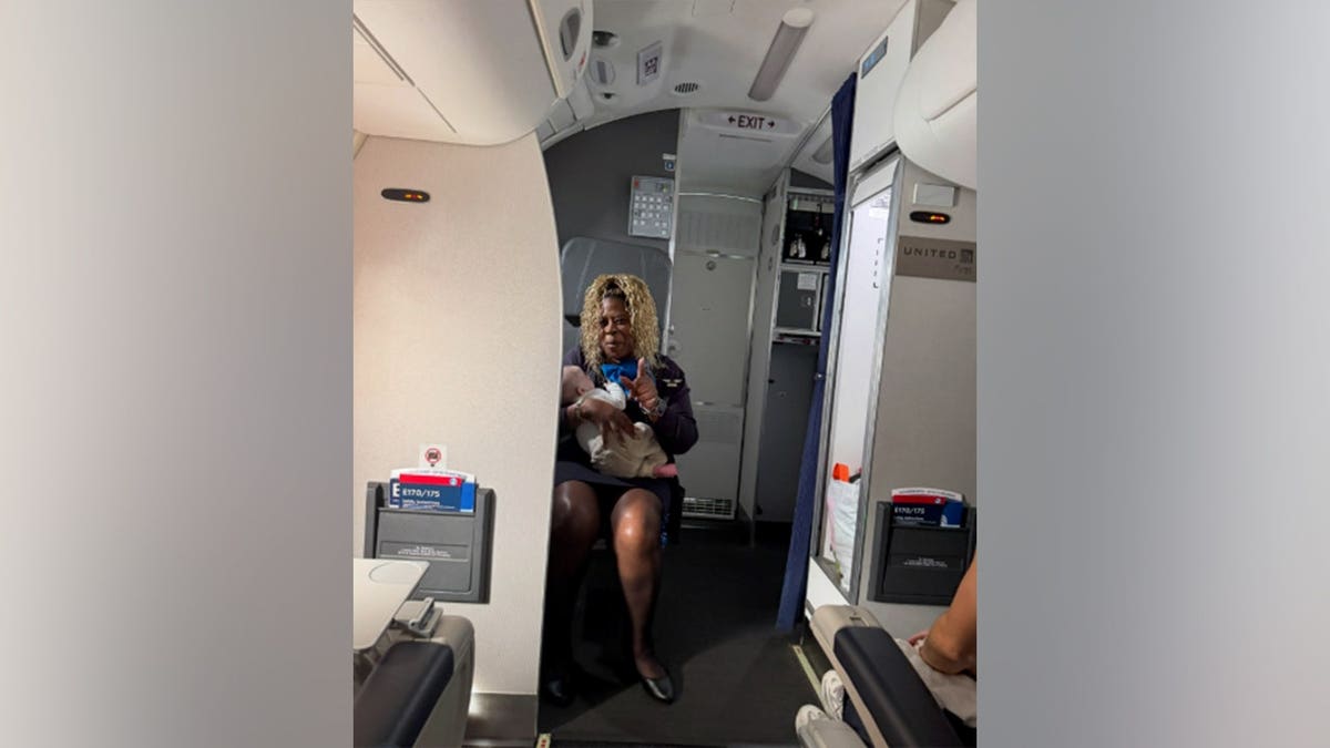Flight Attendant Praised for Assisting Tired Mother Aboard United Flight