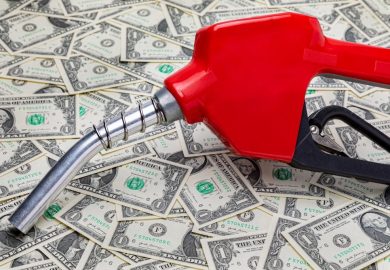 Gas Prices Challenge Political Landscape Amid Midterm Elections
