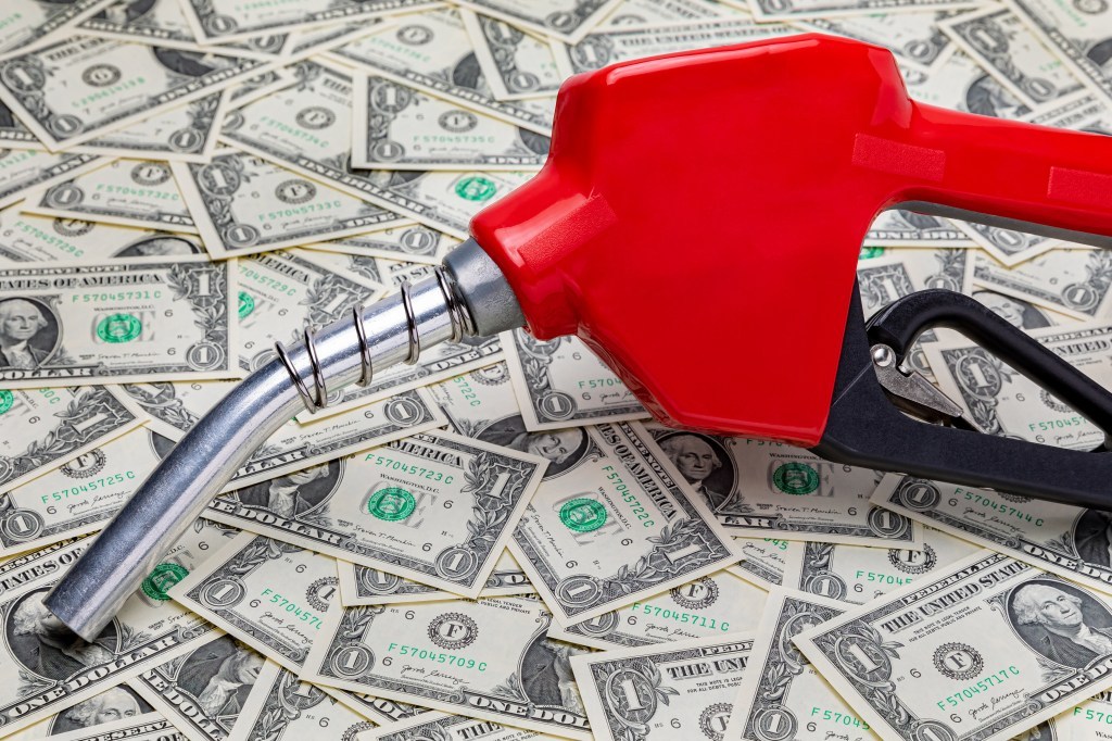 Gas Prices Challenge Political Landscape Amid Midterm Elections
