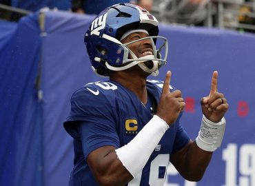 New York Giants Survive Ugly Win Against Tennessee Titans
