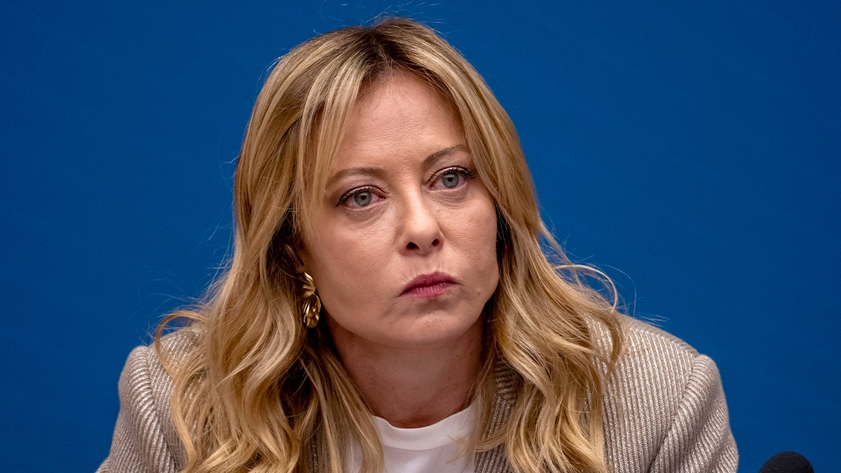 Italian Prime Minister Proposes Legislation on Foreign Students and Dress Code in Schools