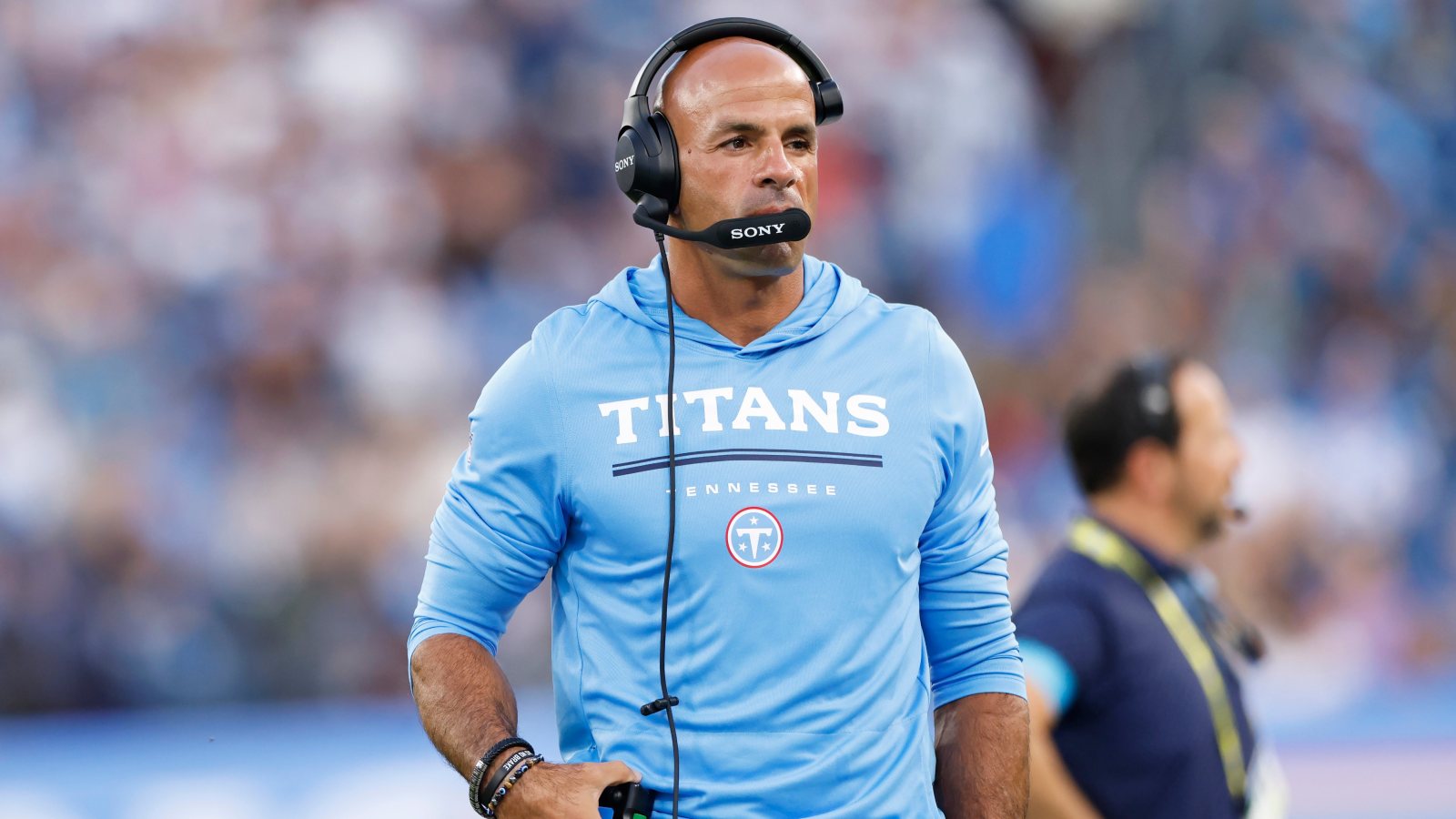 Titans’ Struggles Raise Questions About QB Cam Ward