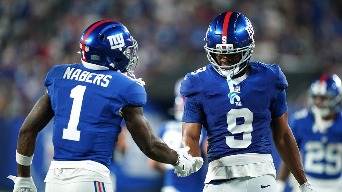 New Coach Leads Giants to Victory Against Cowboys