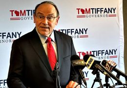 Wisconsin Governor Candidate Survives Plane’s Emergency Landing