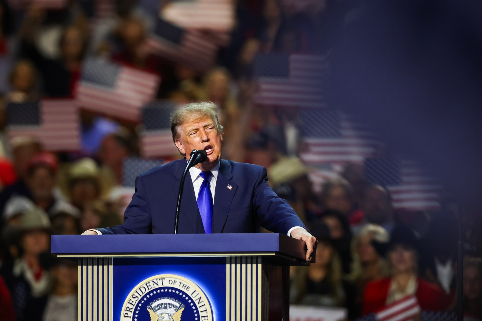 Trump Defends Thune After Convention Boos