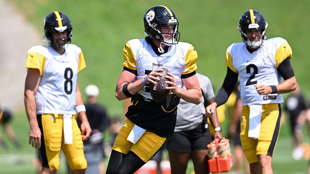 Aaron Rodgers Addresses Gossip Surrounding Teammate Drew Allar