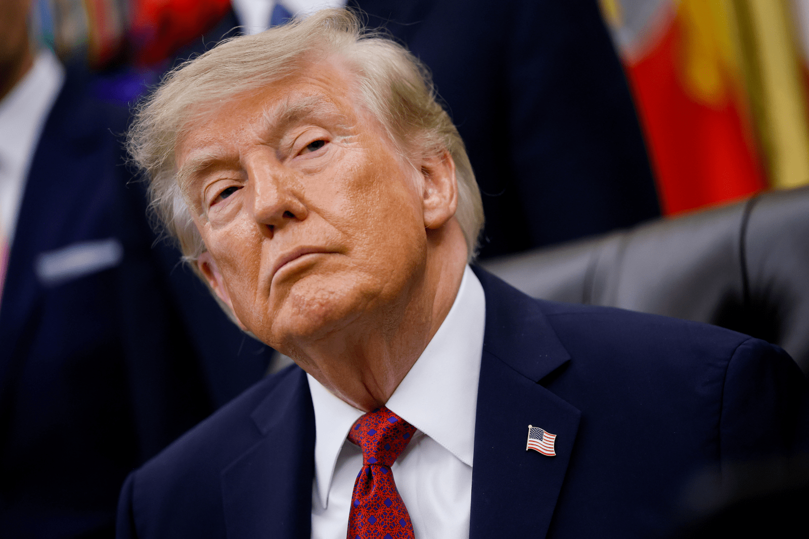 Analysis of President Trump’s Approval Ratings Ahead of 2026 Midterm Elections