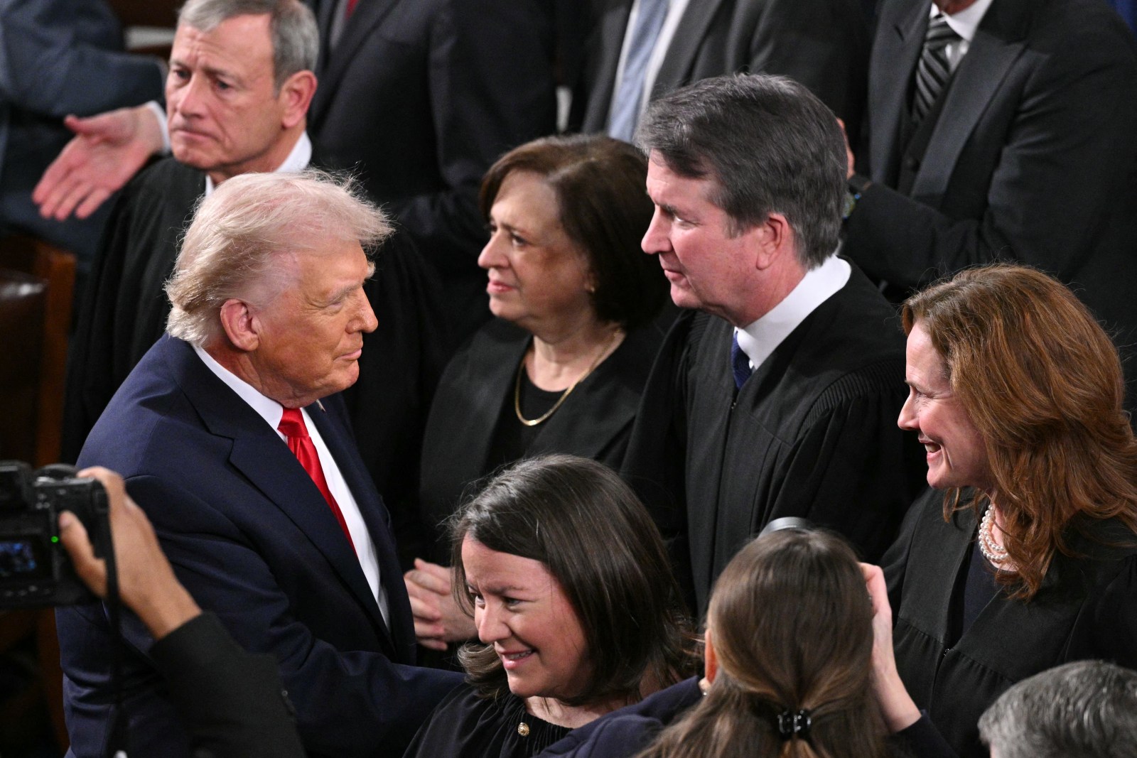 Voters Believe Supreme Court Shows Bias Favoring Trump, Poll Finds