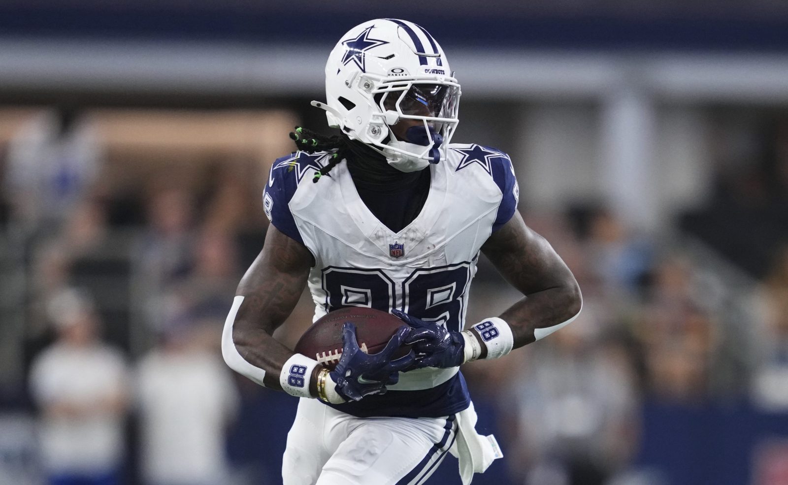 Dallas Cowboys Secure Victory with CeeDee Lamb’s Stellar Performance