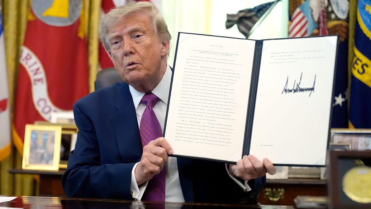 New Yorkers React to Trump’s Renaming of Lake Ontario