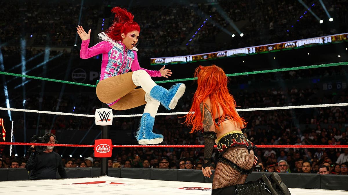 La Catalina Claims Reina de Reinas Championship at Triplemania 34