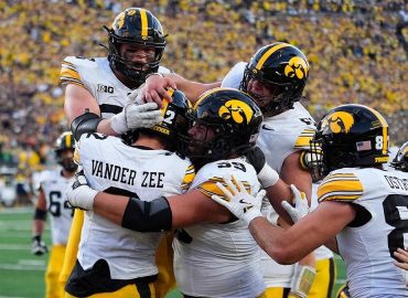 Iowa Stuns Michigan with Last-Second Touchdown Victory