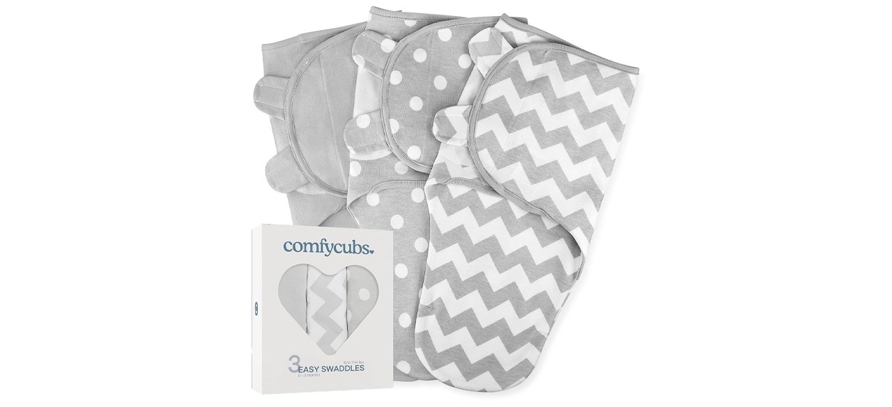 Choosing Between a Sleep Sack and a Swaddle for Your Baby