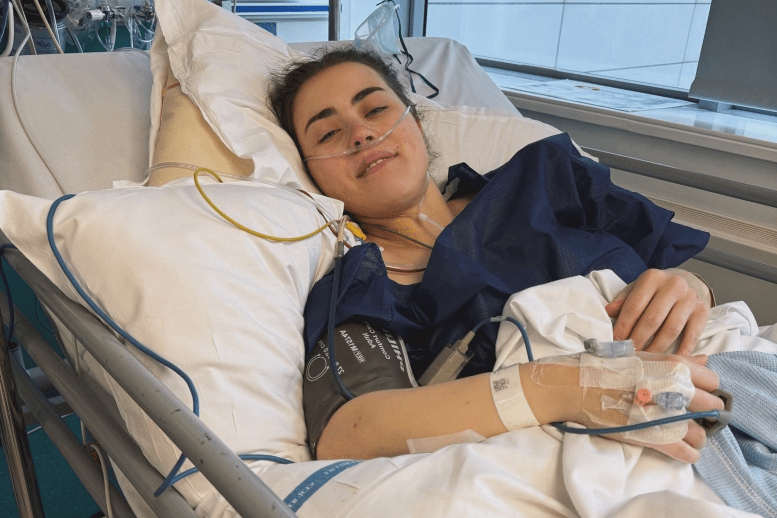 Mia Constantinou’s Journey Through Spinal Challenges: A Cautionary Tale on Health Awareness