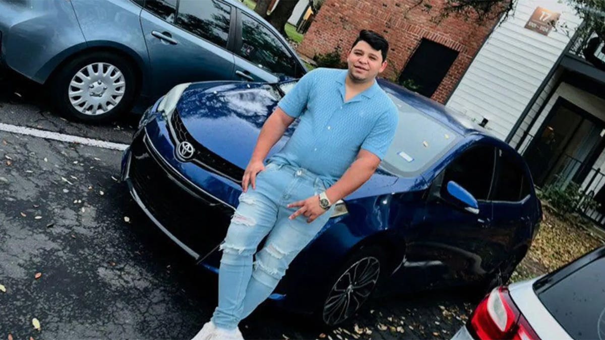 Federal Judge Halts Deportation of Injured Immigrant Following ICE Incident