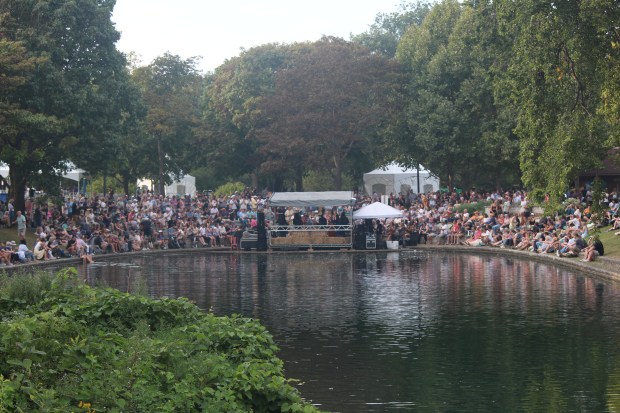 Evanston Folk Festival Welcomes Valerie June and Other Music Legends