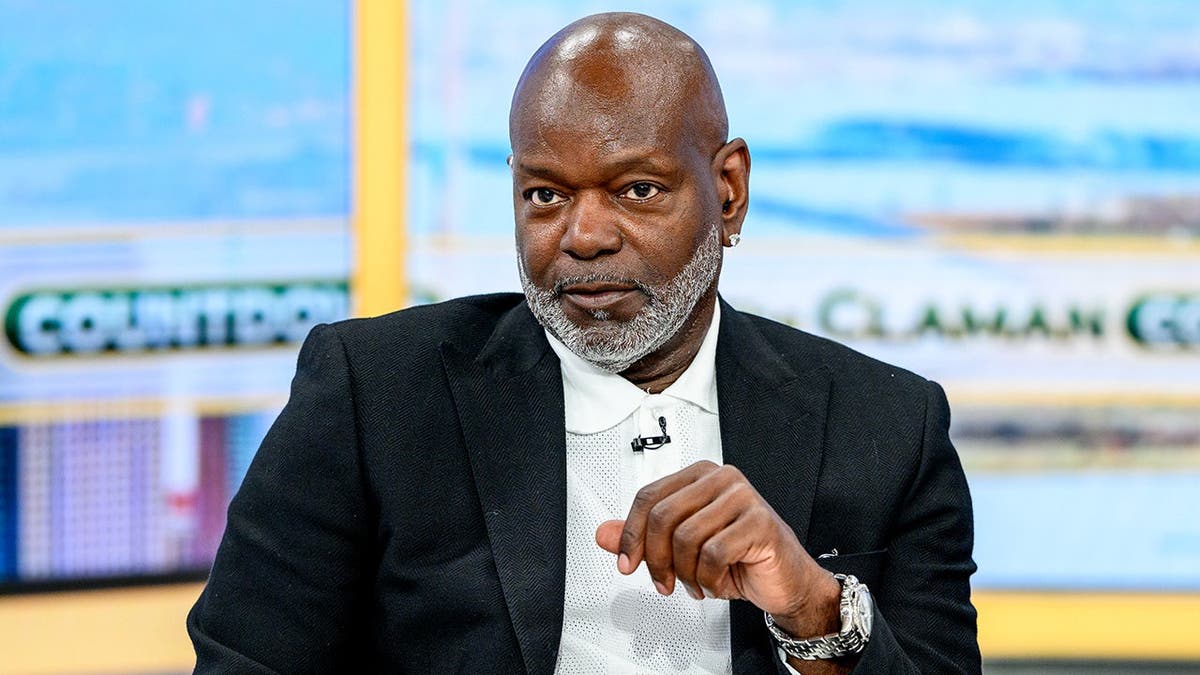 Emmitt Smith Accused of Defrauding Native American Investor
