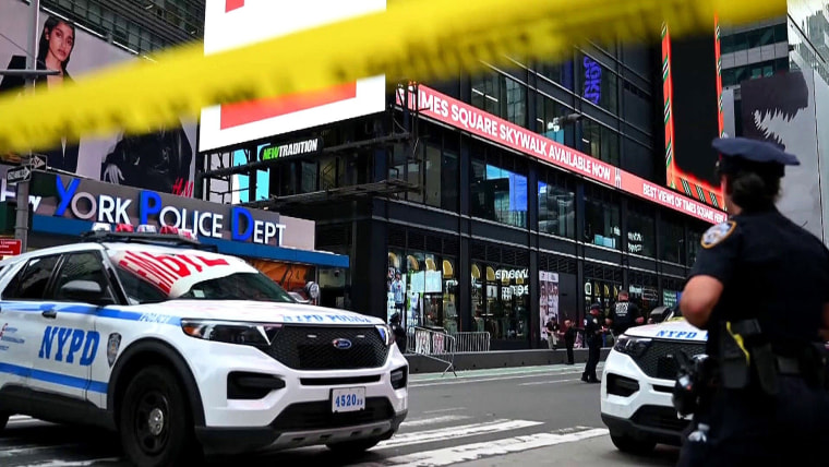 Fatal Stabbing in Times Square: Victim and Suspect Details Released