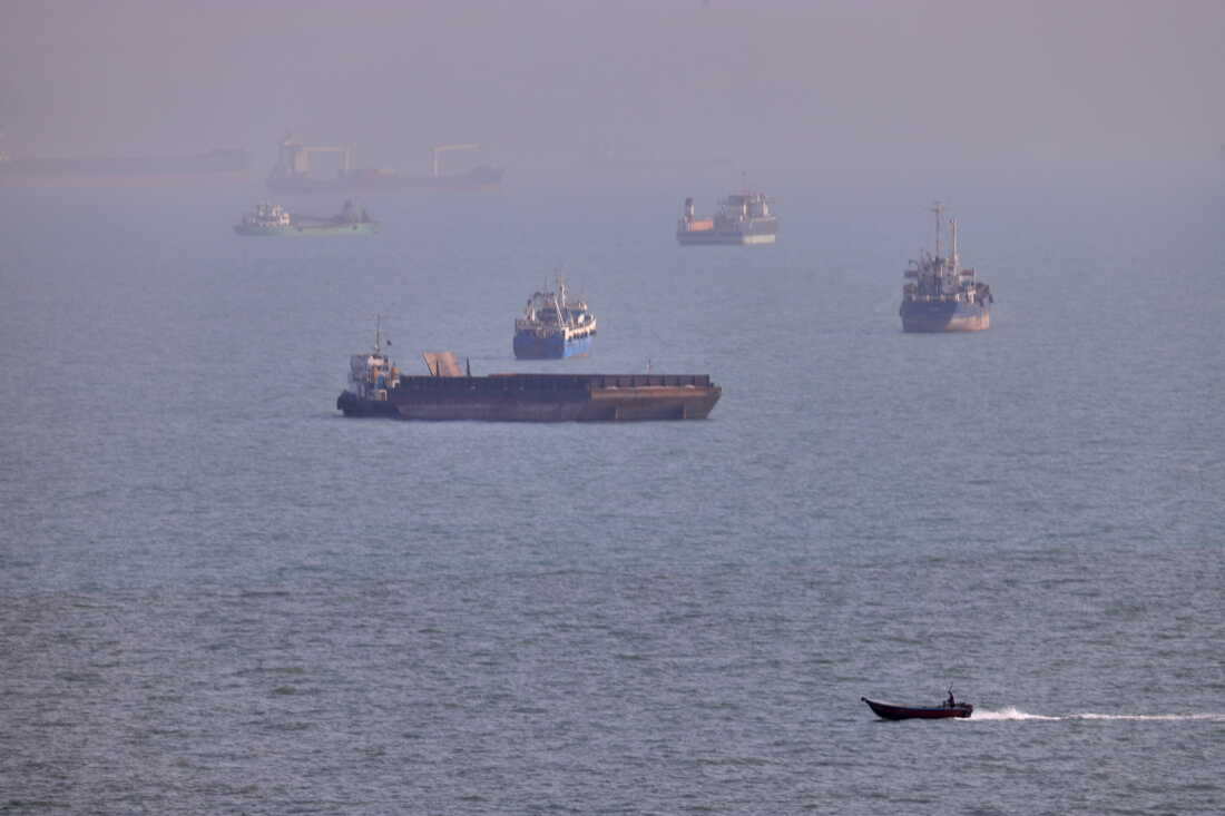 Escalating Tensions Between U.S. and Iran in the Strait of Hormuz