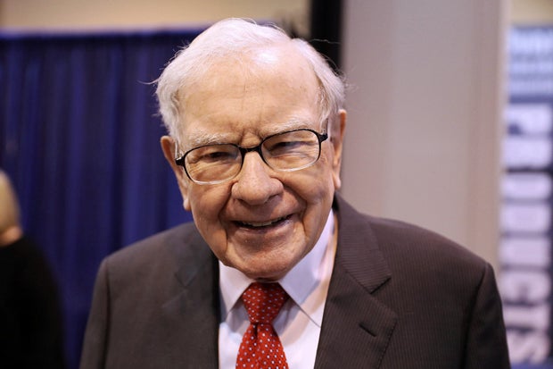 Warren Buffett Steps Down as Chairman of Berkshire Hathaway