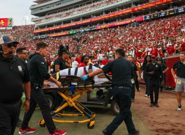 USC Linebacker Suspended for Hit on Oregon QB